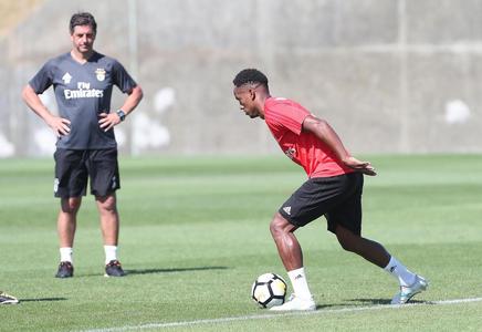 Benfica em mais um treino - dia 11