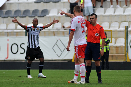 Varzim v Benfica B Segunda Liga J5 2015/16