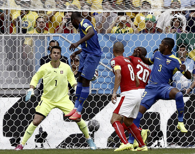 Sua v Equador (Mundial 2014)