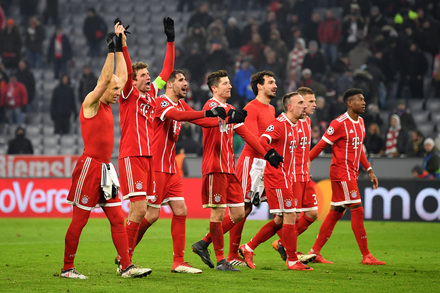 Bayern Mnchen x Besiktas - Liga dos Campees 2017/2018 - Oitavos-de-Final | 1 Mo