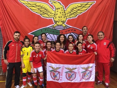 Benfica 4-1 Estrelas do Feijó