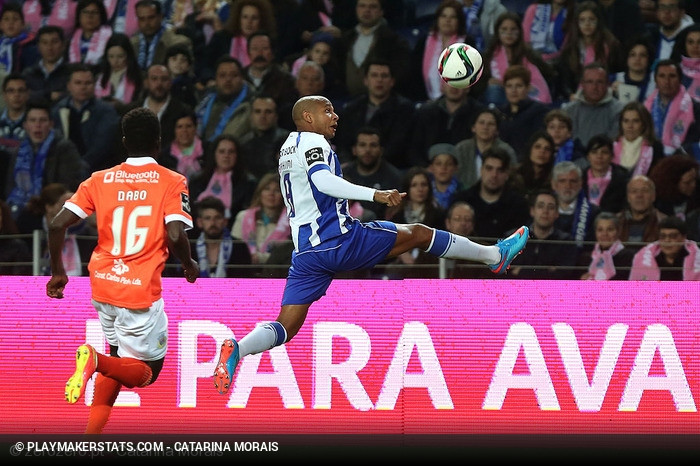 FC Porto v Arouca Liga NOS J25 2014/15